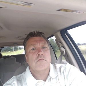 Meet your Posher, Dennis